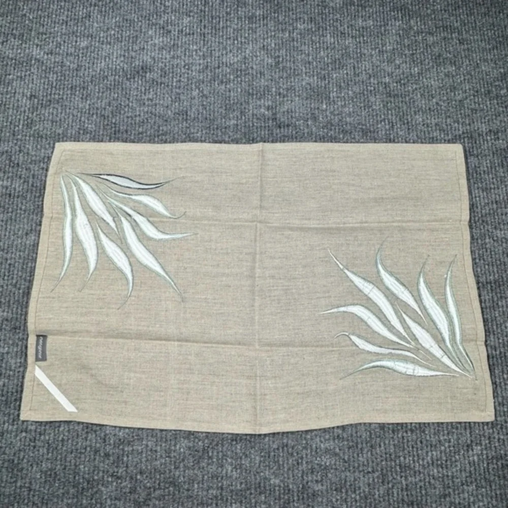 Viabrava 100%‎ Linen Embroidered Placemats Napkins 18 Pieces Botanical Tropical